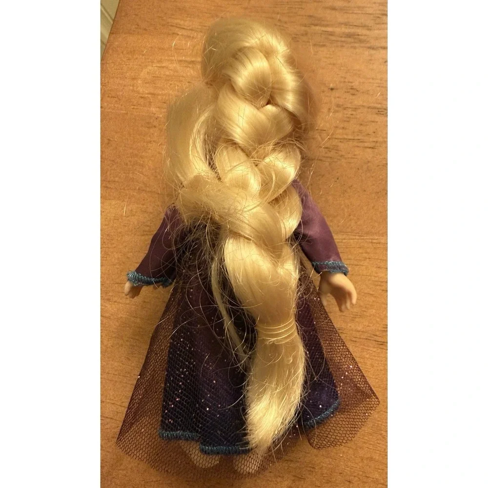 Disney's frozen two‎ Elsa doll 6